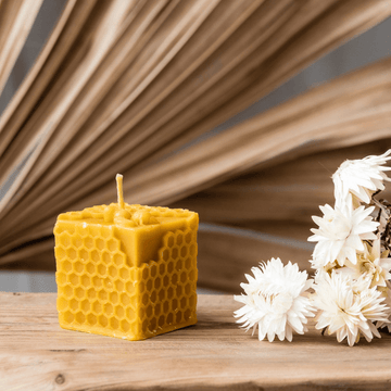 natural-beeswax-candle-square-honeycomb-bees